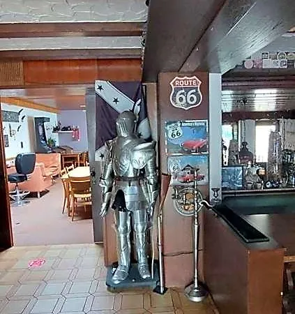 Black Bear Bikers Pub-hotel Zajazd