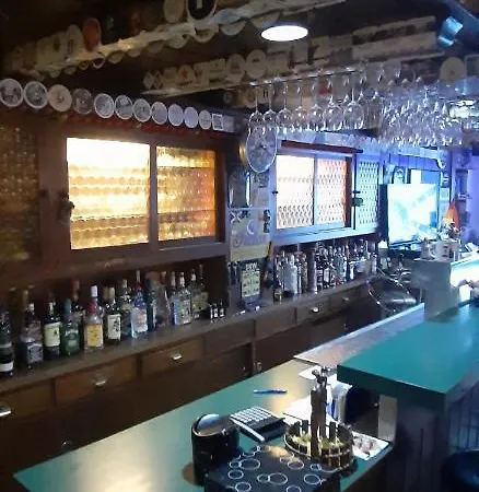 Black Bear Bikers Pub-hotel 3*