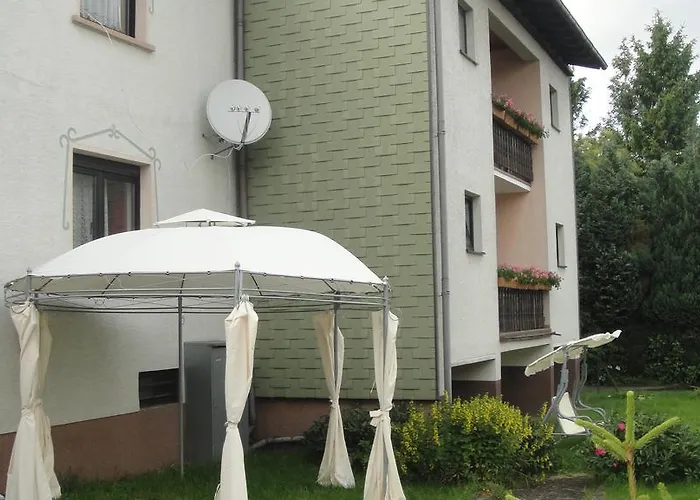 Black Bear Bikers Pub-hotel