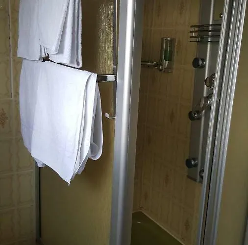 Black Bear Bikers Pub-hotel 3*