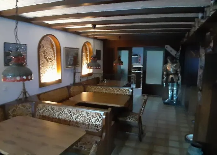 Black Bear Bikers Pub-hotel 3*