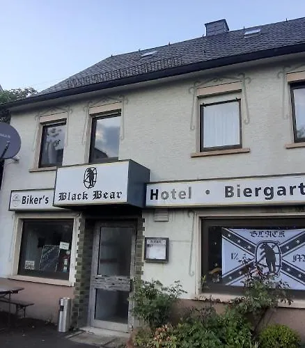 Black Bear Bikers Pub-hotel 3*
